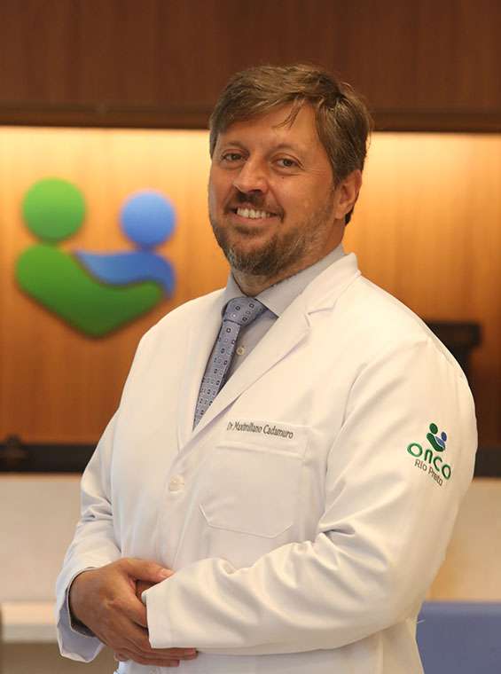 Dr. Maximiliano Cadamuro Neto